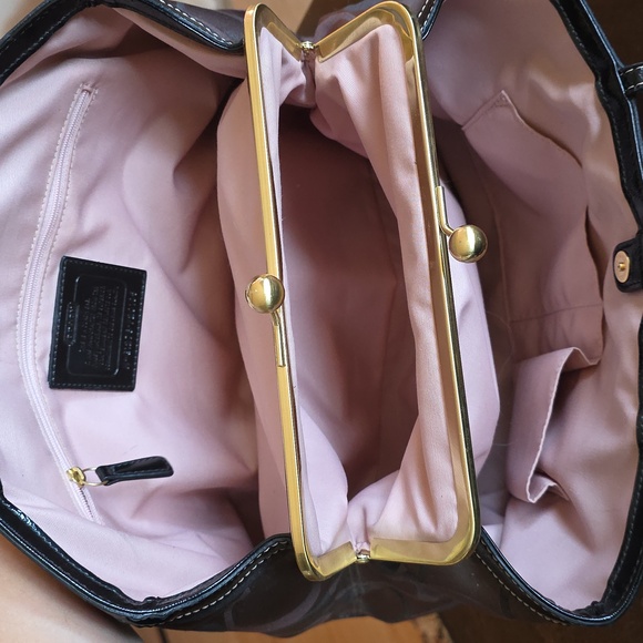 Coach Signature Brown Stripe Kisslock  Framed Tote Bag 💋 W/Medallion! 2012 - Picture 8 of 16